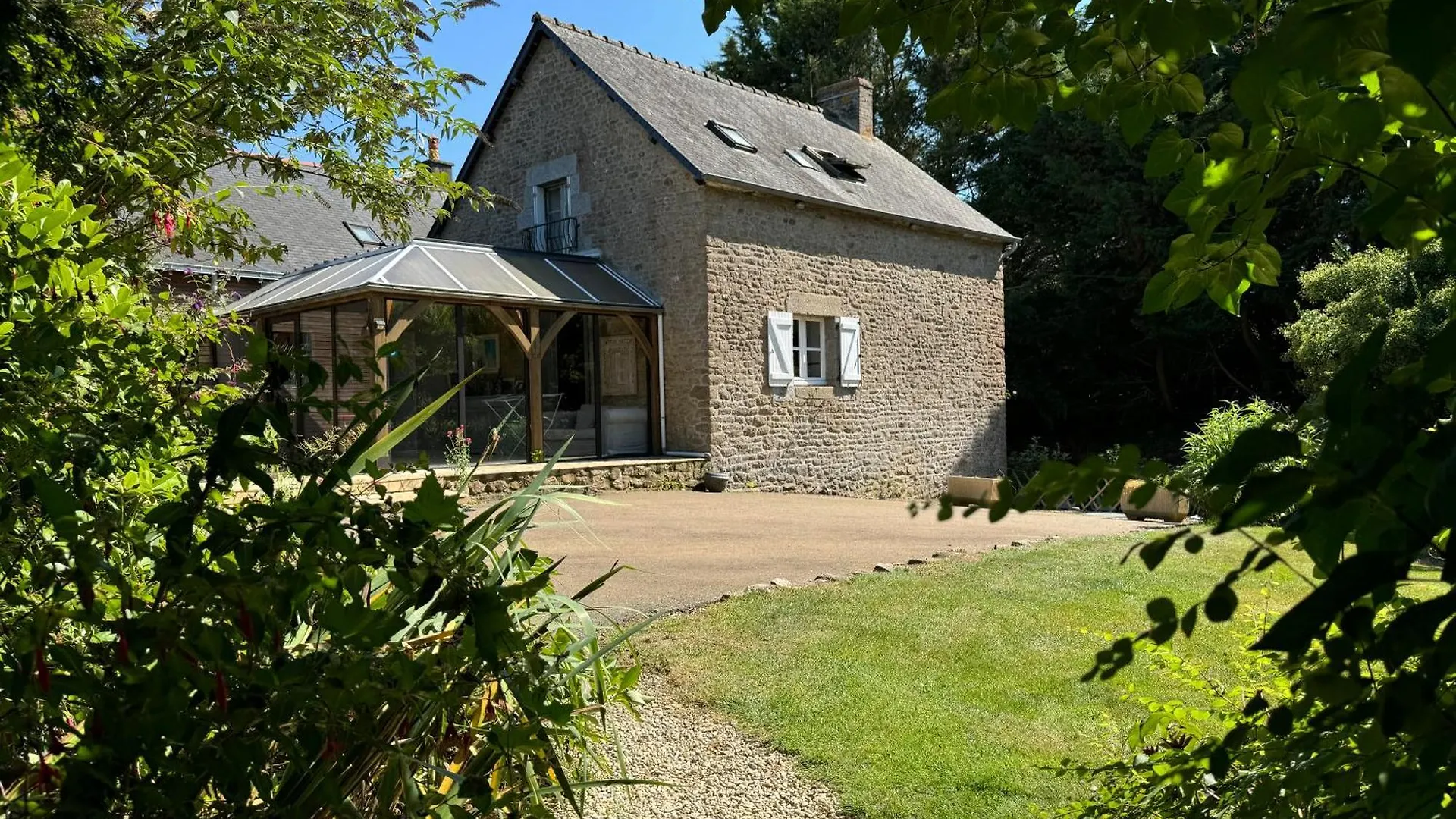 Grand Gite La Maison D'Amelie La Chapelle-Saint-Aubert Holiday home